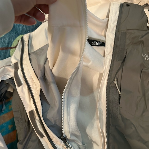 The North Face 2 in 1 Outdoor Jacket (SP) - Picture 5 of 5